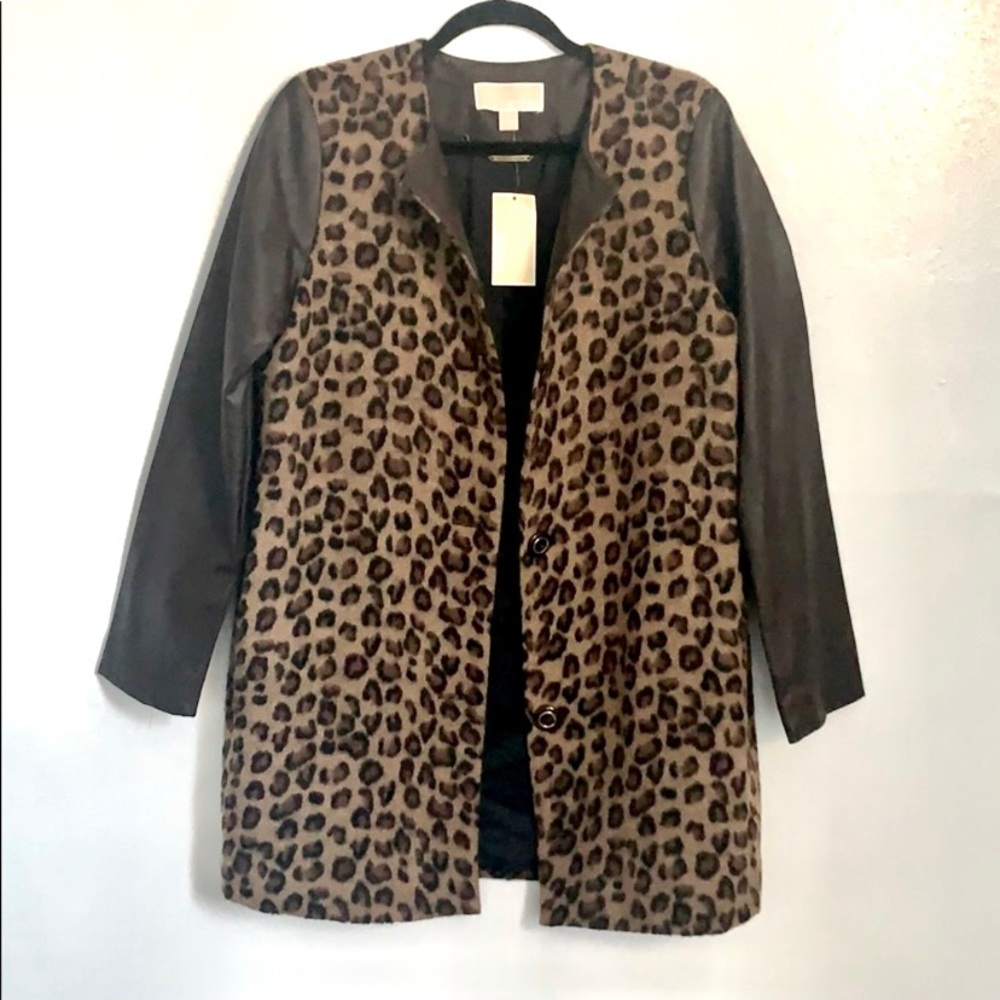 MICHAEL KORS LEOPARD PRINT COAT WITH FAUX SLEEVES
